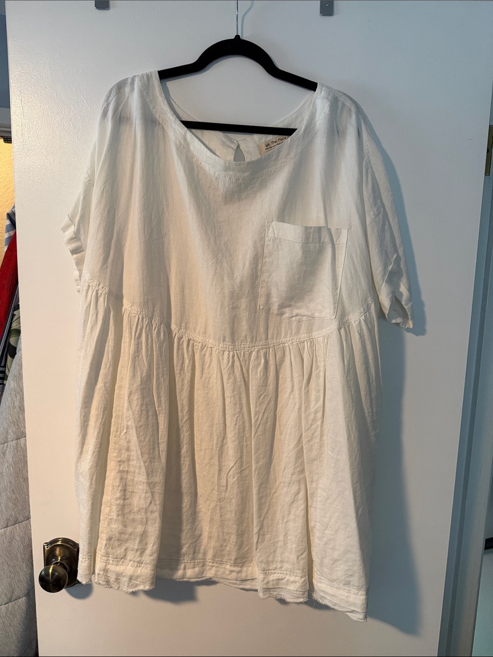 We The Free White Short-Sleeve Peplum Tunic with Pocket